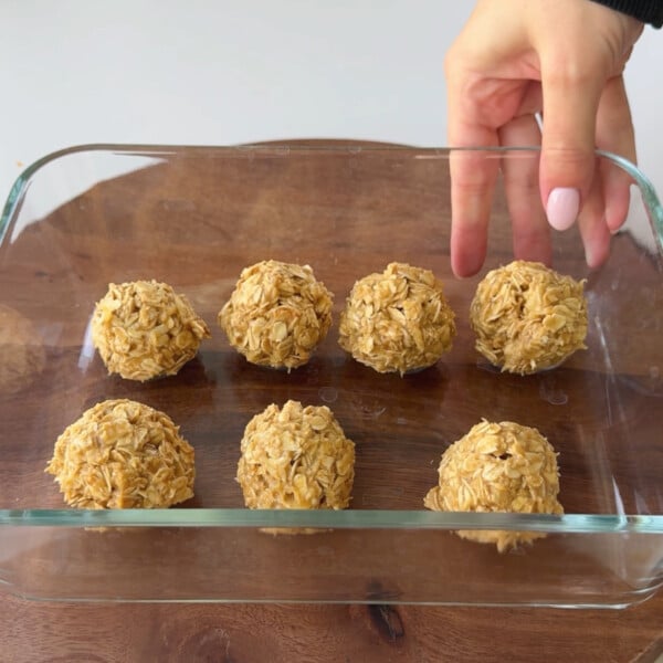 No-bake oat bites in a glass baking pan