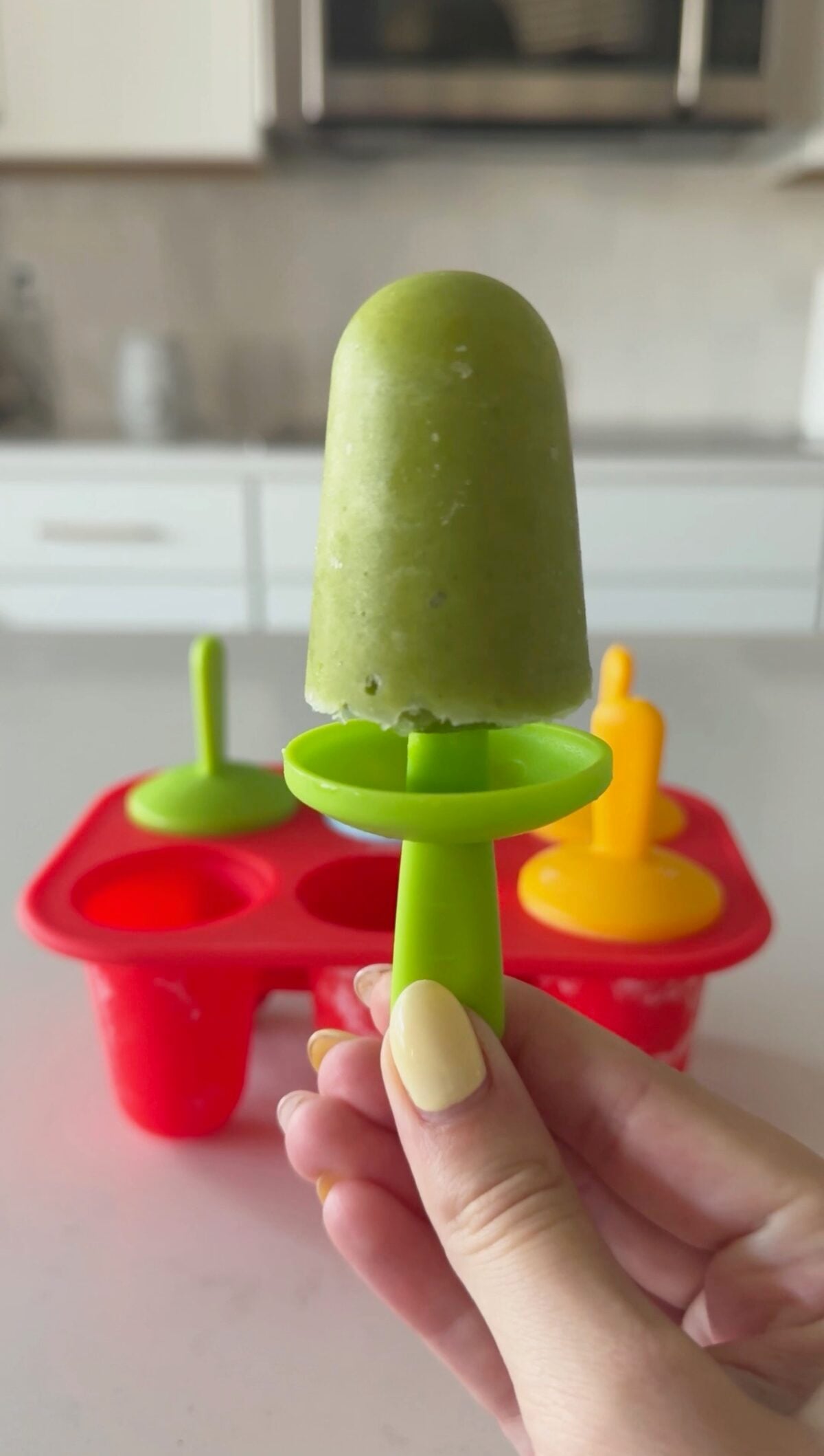 A healthy breakfast green power pop